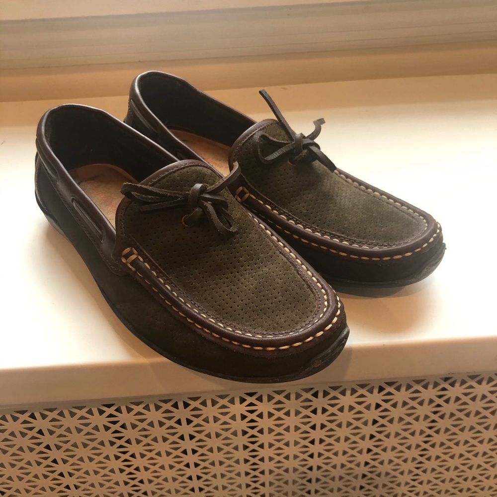 Tommy Bahama boat shoes